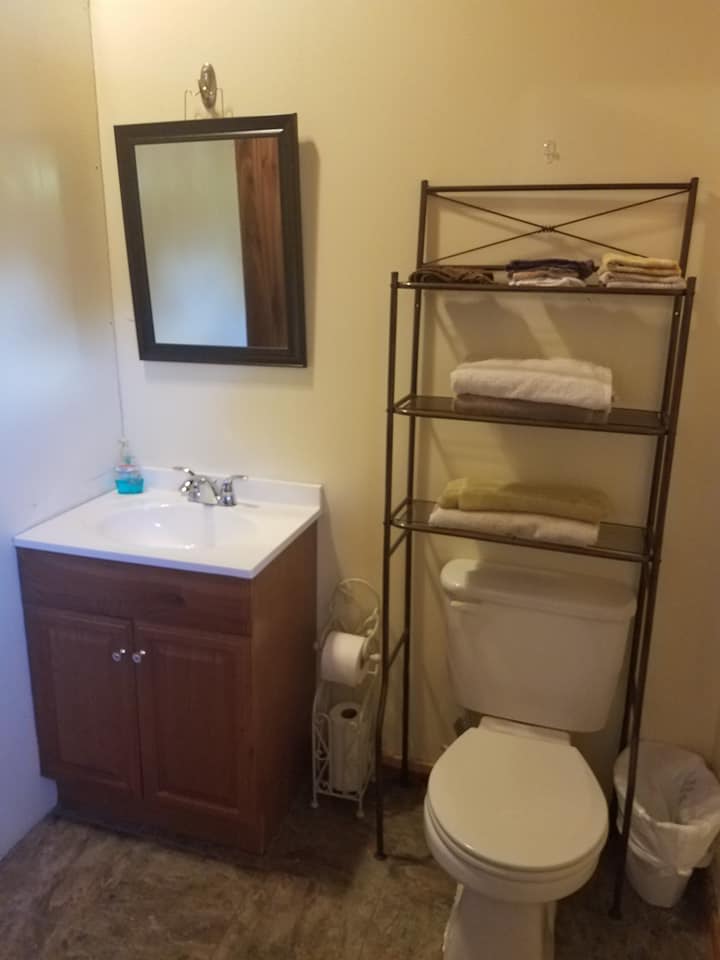 Rector Cabin (2 Bedroom Vacation Cabin) Rector Cabin (2 Bedroom Vacation Cabin)